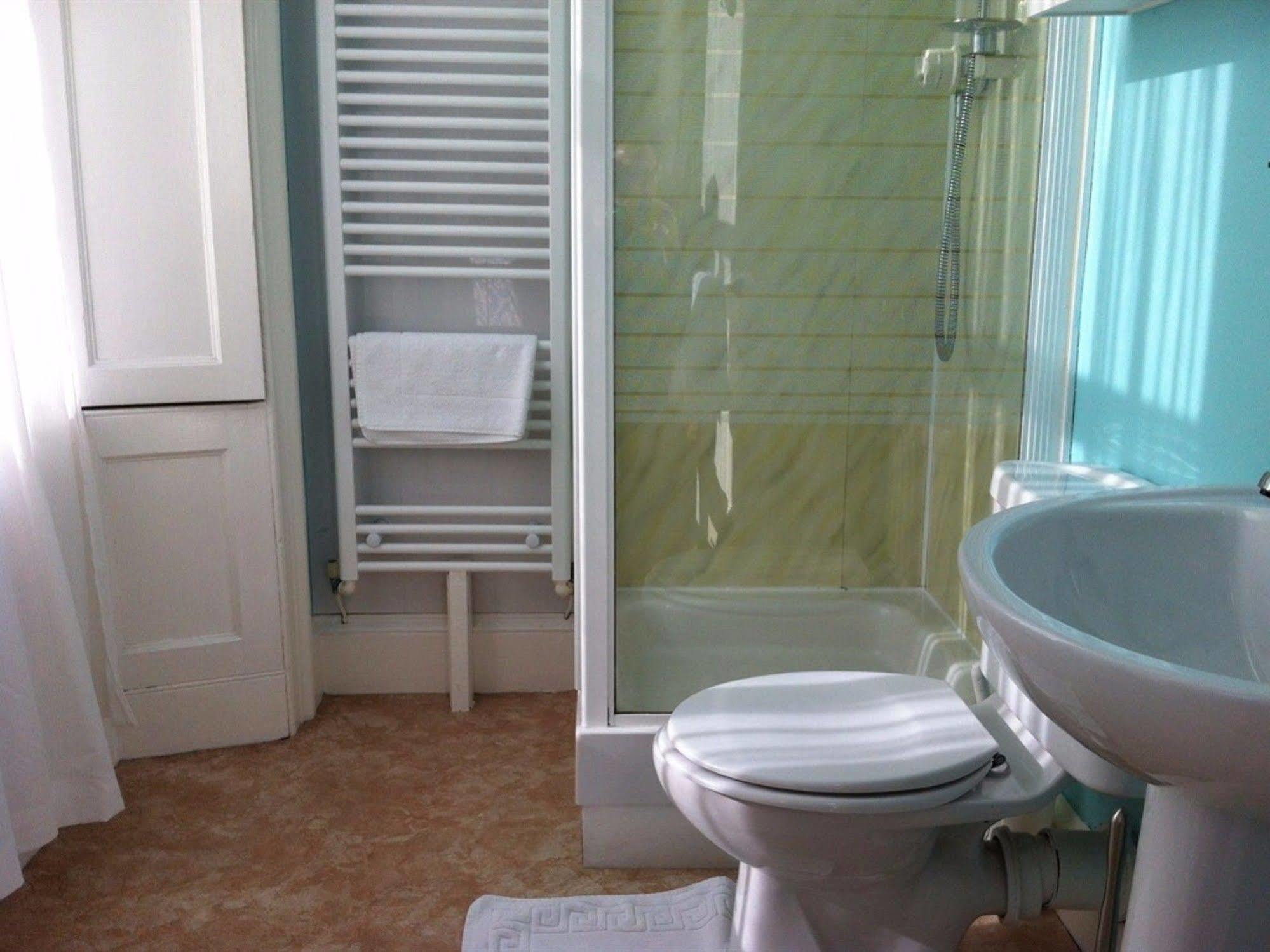 אדינבורו Bonnington Guest House מראה חיצוני תמונה